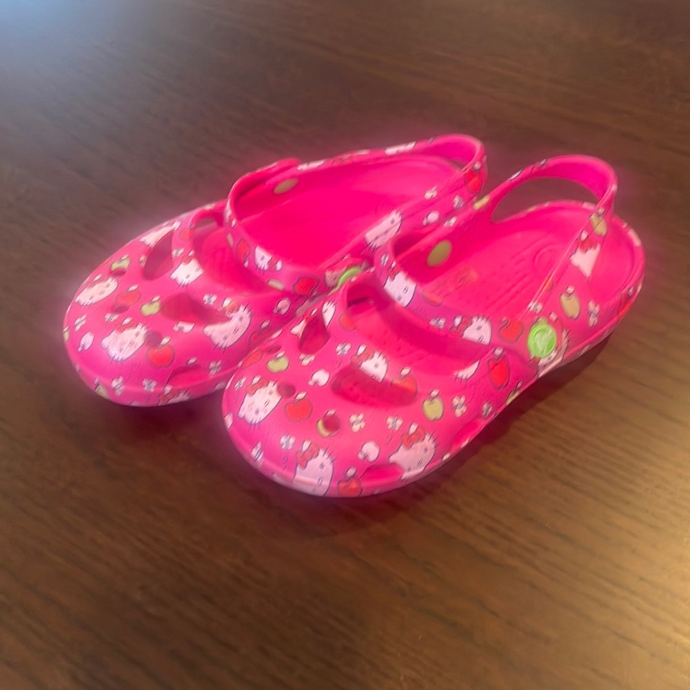 Pink hello kitty crocs
